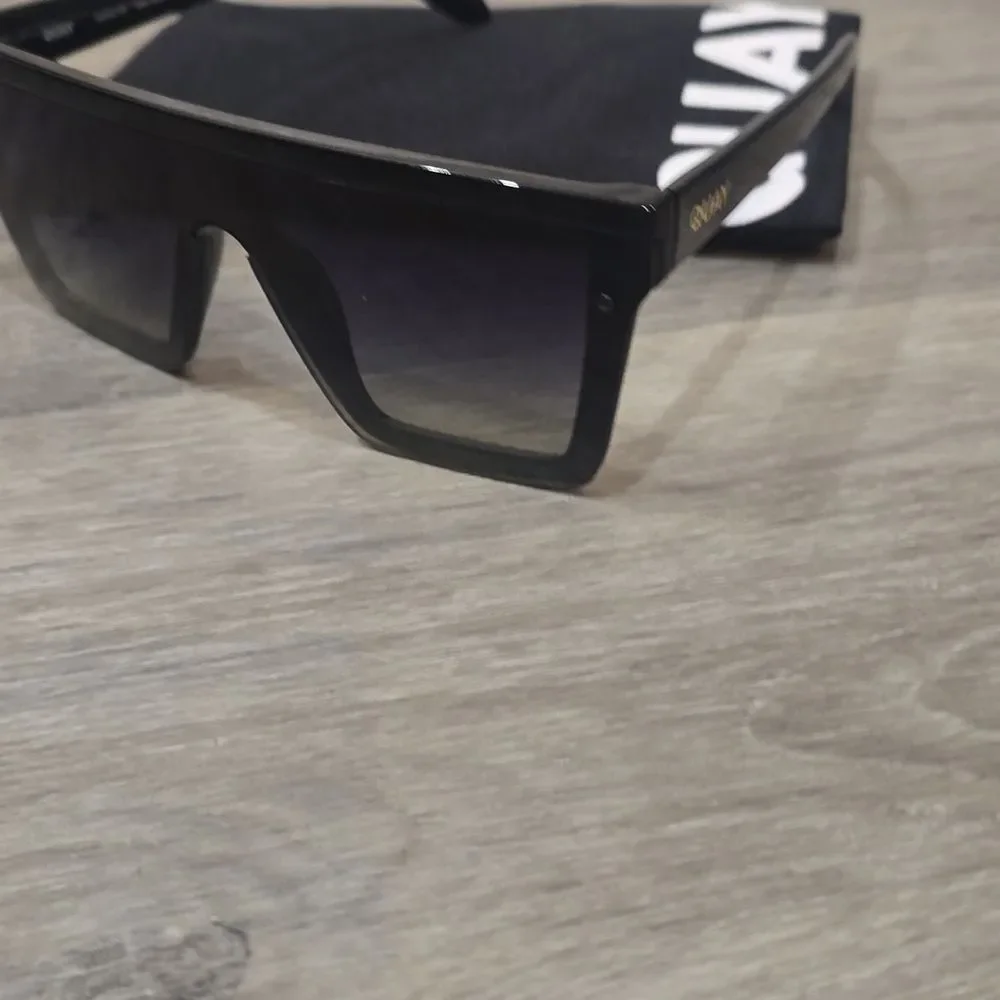 Quay Australia Hindsight‎ 51MM Shield Sunglasses- Black/Smoke Green Fade